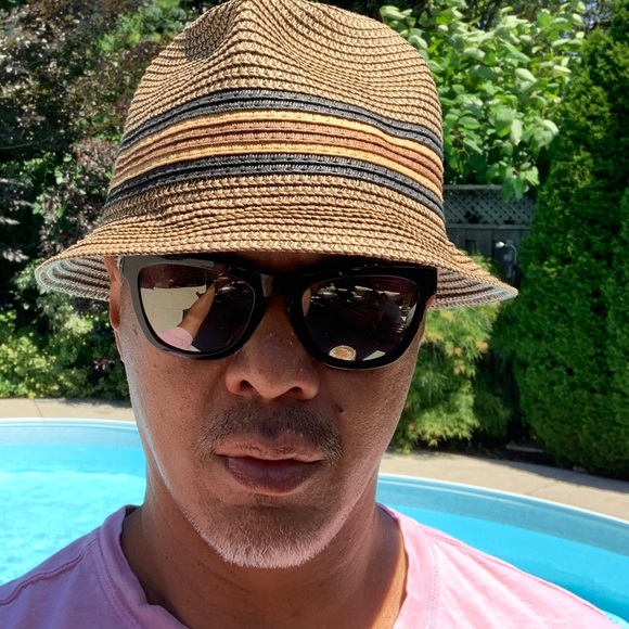 Meet your Posher, Larry - Picture 1 of 1